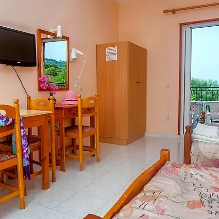 Paradise 3* Valsamata