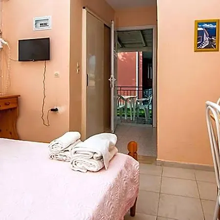Paradise Hotel Valsamata