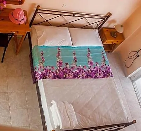 Paradise Hotel Valsamata